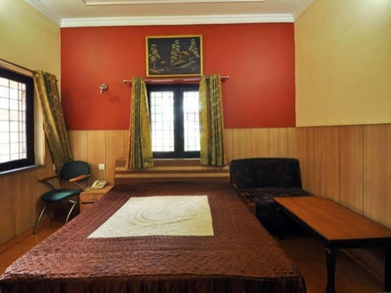 Fabhotel Rr Retreat Dehradun Exterior foto